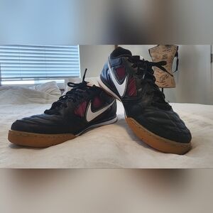 Nike Gato SB Supreme